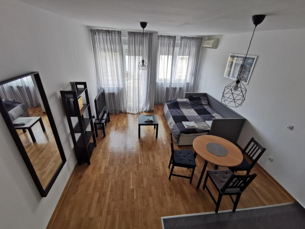Charlie Aviv Park Apartment Beograd Bagian luar foto